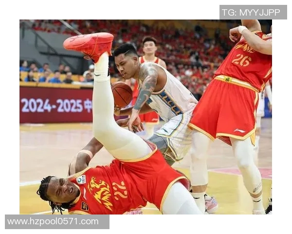 CBA总决赛第一场精彩回顾与赛后分析球队表现与球员亮点一览